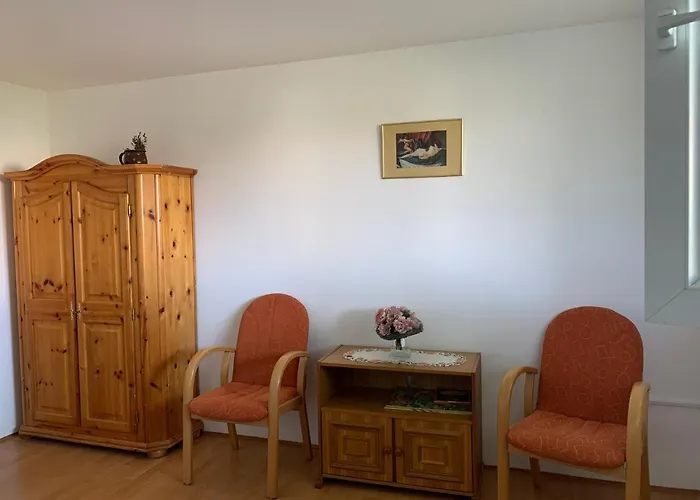 Haus Idylle Weindorf - Helle Souterrain Lejlighed *